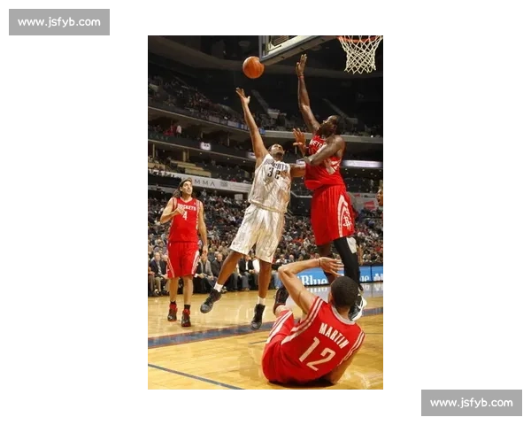 山猫勇斗火箭 球场激情碰撞谁能胜出