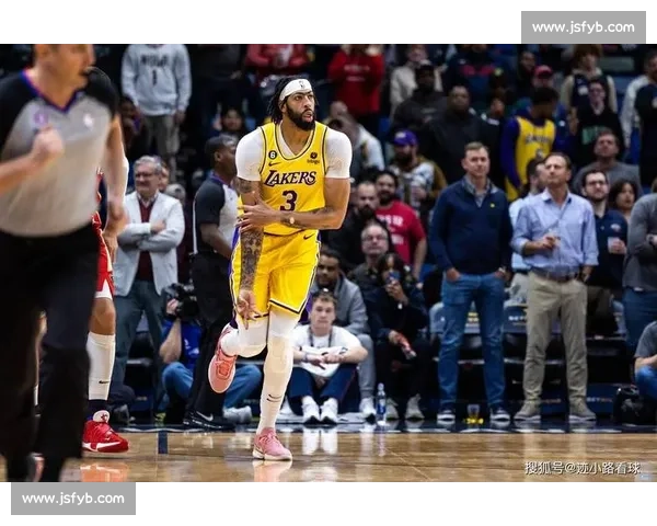 湖人对阵骑士关键战解析詹眉状态与骑士年轻核心碰撞走势前瞻