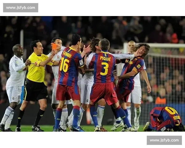 巴萨对决皇马经典回放重温国家德比巅峰瞬间全场焦点战术与进球解析 巴萨对决皇马经典回放重温国家德比巅峰瞬间全场焦点战术与进球解析